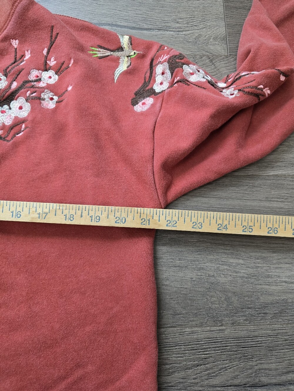 Gimmicks Mock Neck Sweatshirt Embroidered Bird Floral Size Small Boxy - Picture 8 of 9